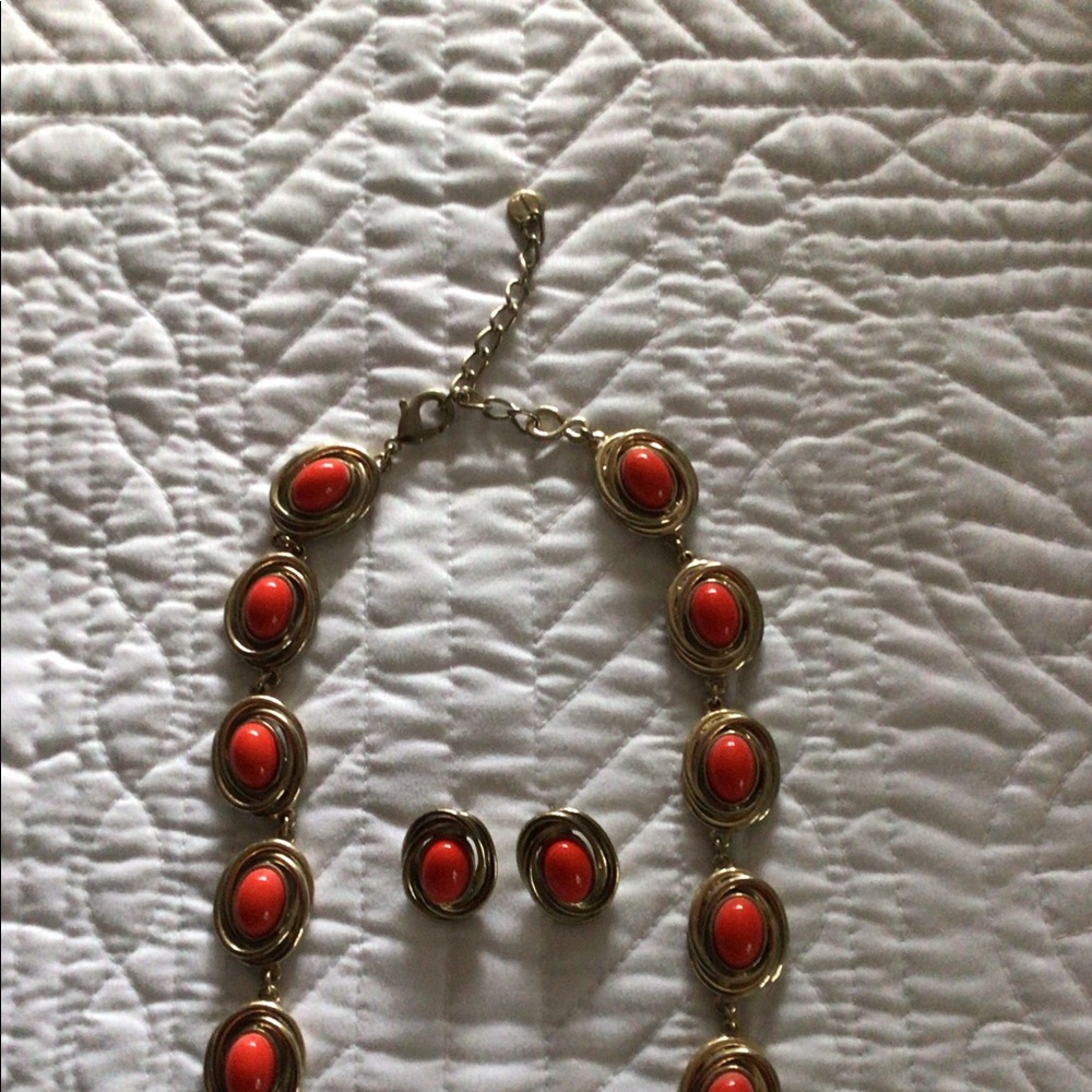 TALBOT’S CORAL AND GOLD NECKLACE & EARRINGS